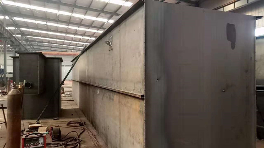 醫(yī)藥中間體廢水處理難？（醫(yī)藥廢水處理設(shè)備能解決）